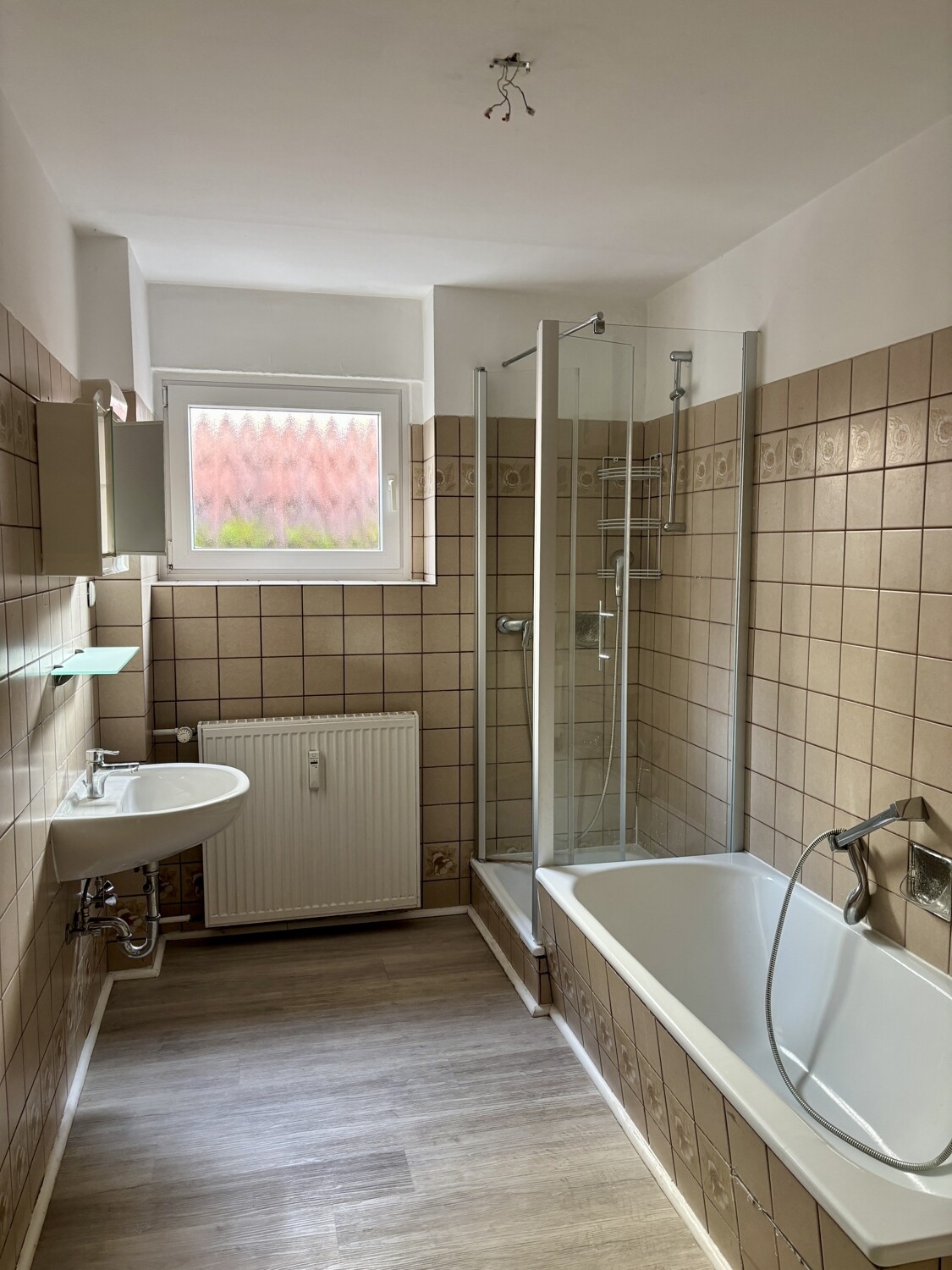 Beispielwohnung 1. OG: Bad