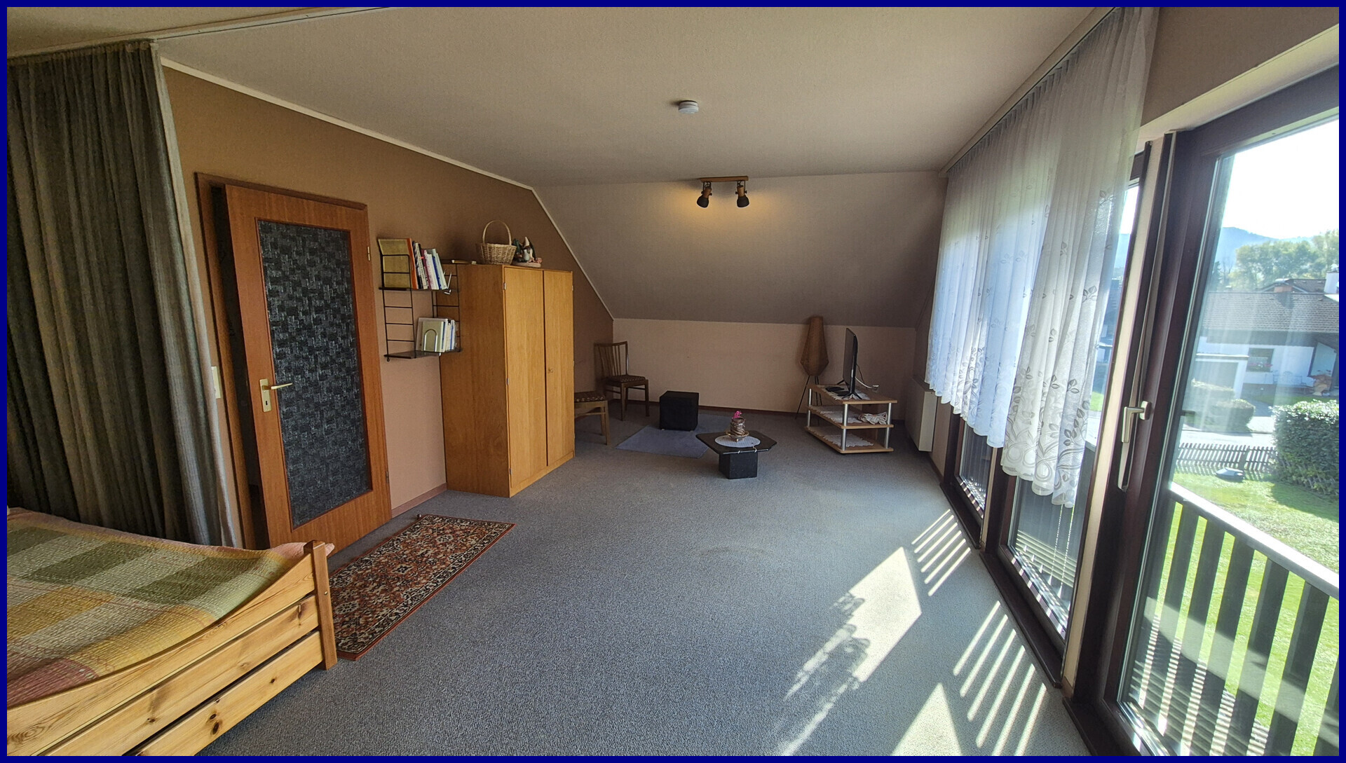 Wohnzimmer DG