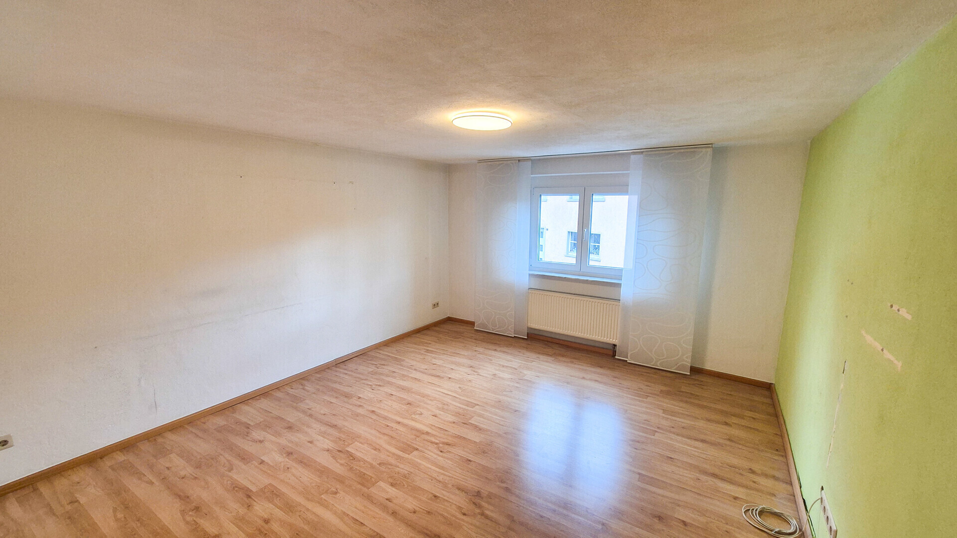 Zimmer 2 OG