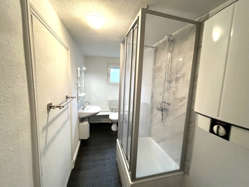 aktuell nicht vermietete Wohnung im OG - Bad