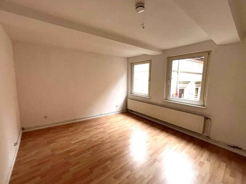 aktuell nicht vermietete Wohnung im OG - Wohnzimmer