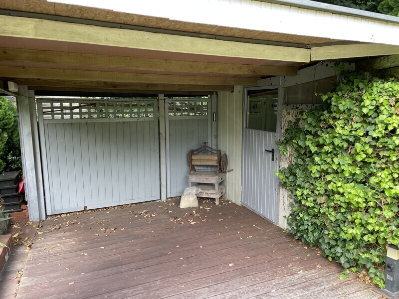 überdachter Sitzplatz