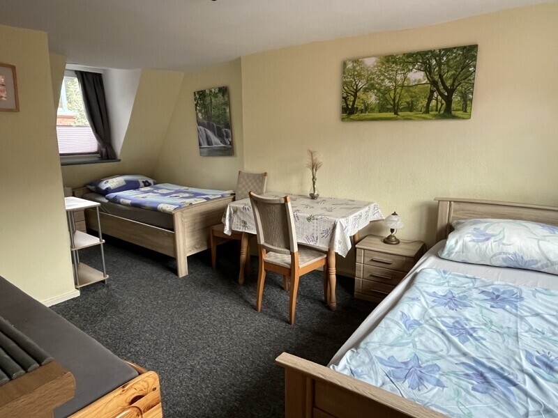 Wohnung II, DG-Zimmer 1