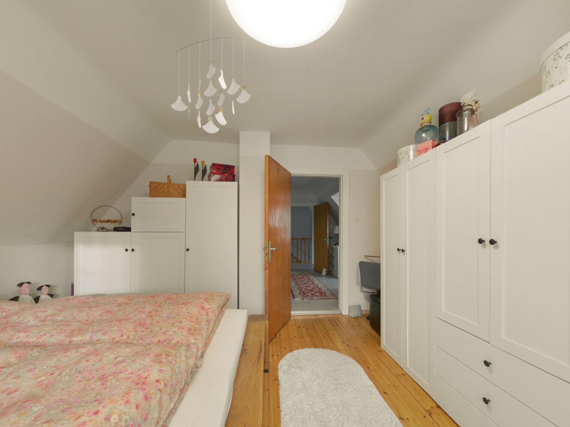 Haus hinten - Schlafzimmer DG