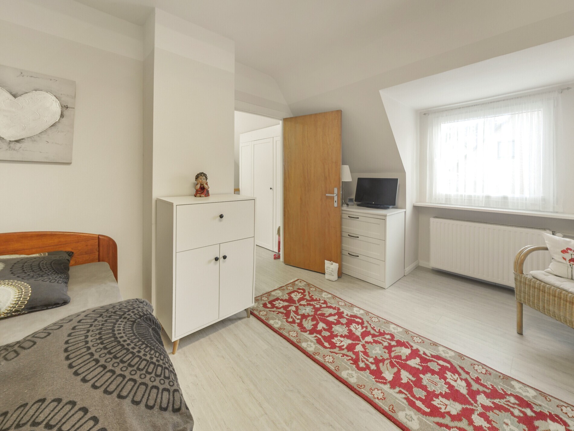 Haus hinten - Zimmer DG
