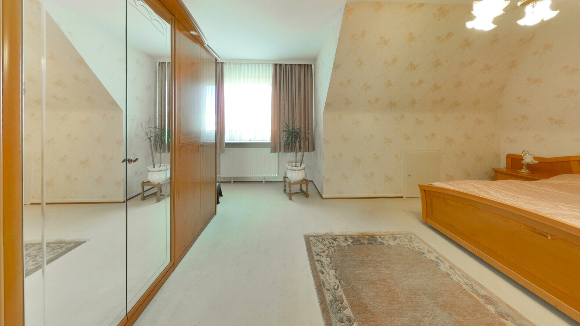 großes Schlafzimmer