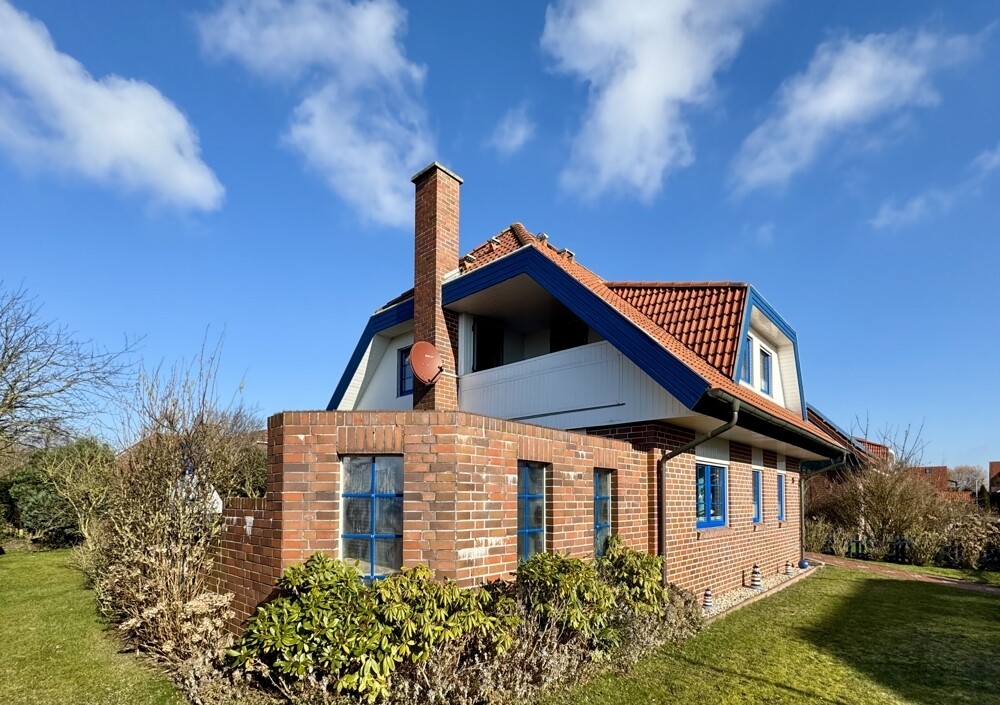 Blick auf Terrassenmauer