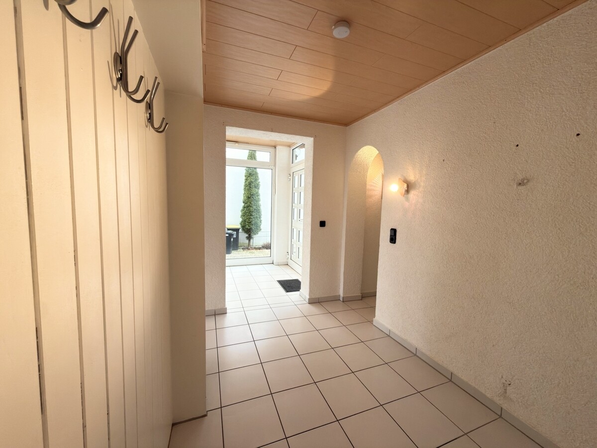 Garderobe  EG
