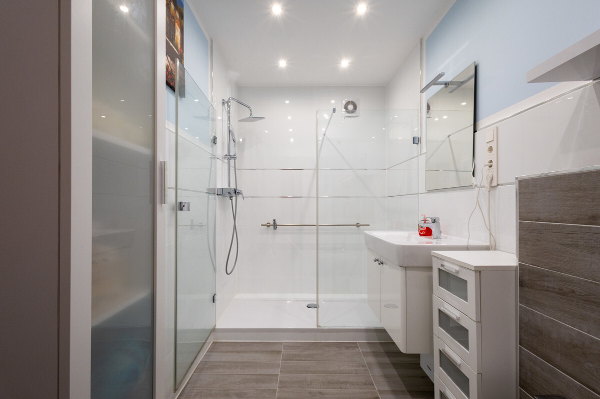 Badezimmer EG