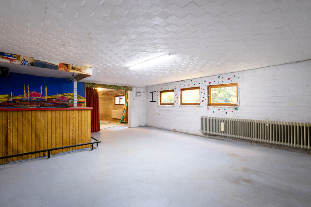 Großzügiger Hobbykeller