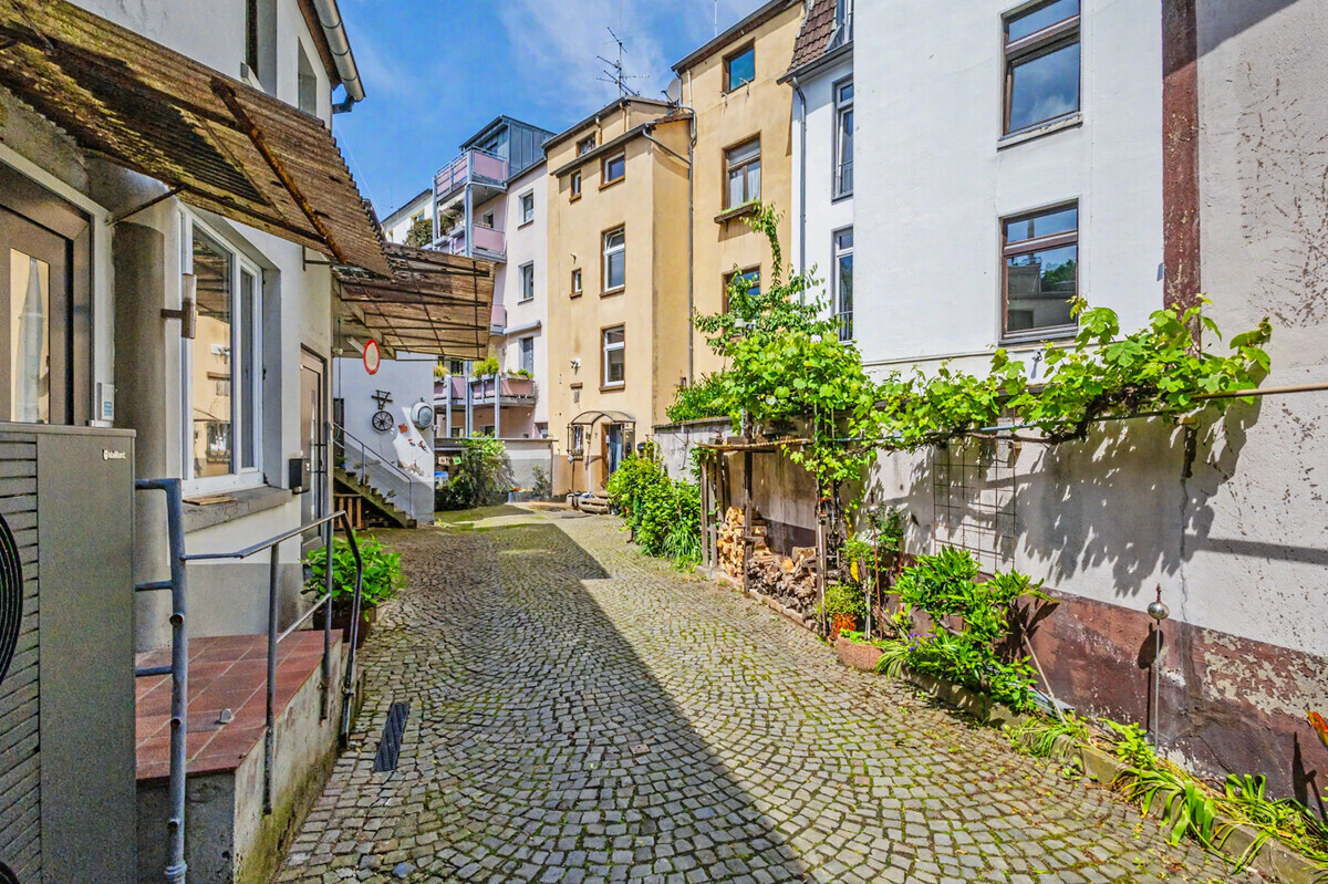 Zufahrt / Hof