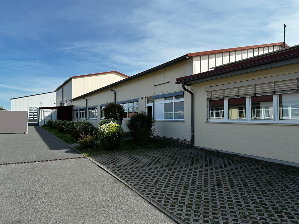 Halle 1