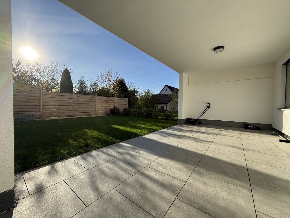 Terrasse mit Garten