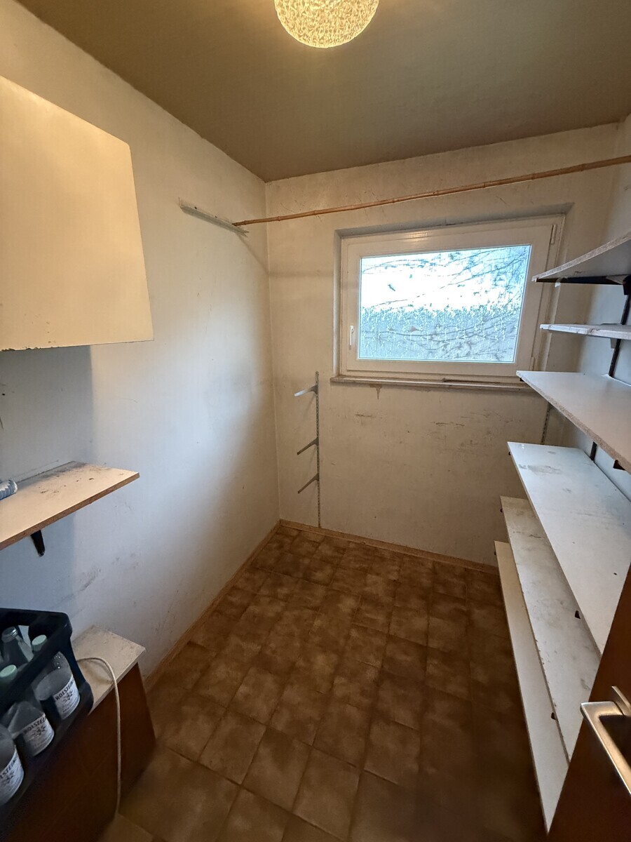 Büro EG