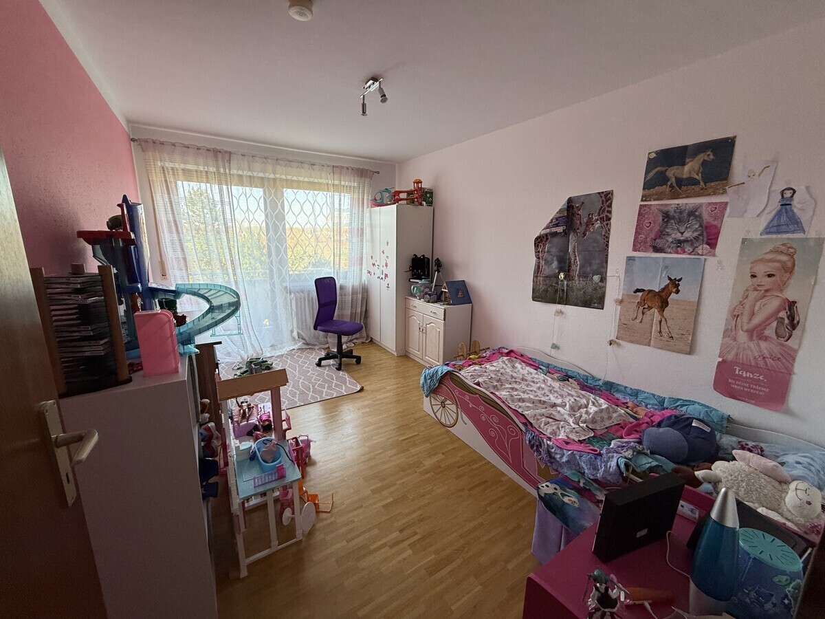 Schlafzimmer 3  1. OG