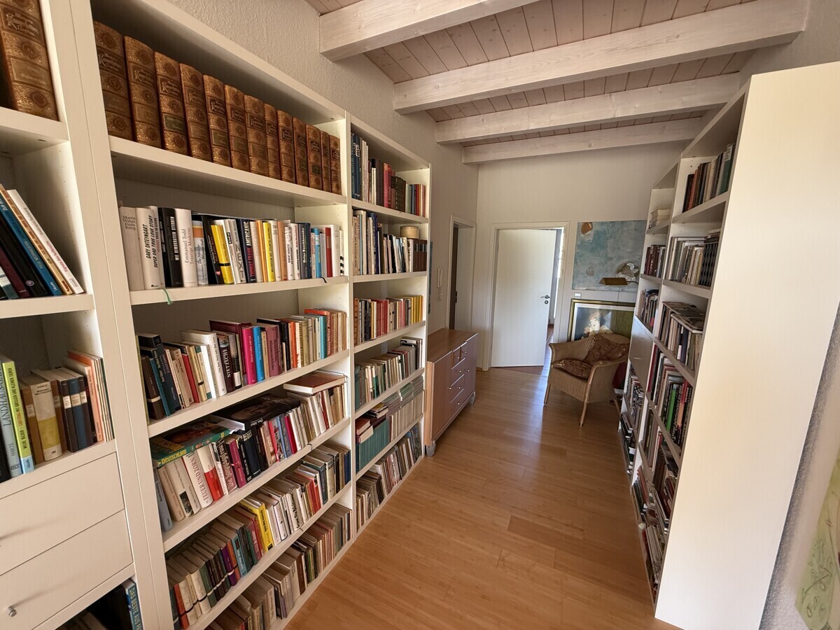 Bibliothek DG