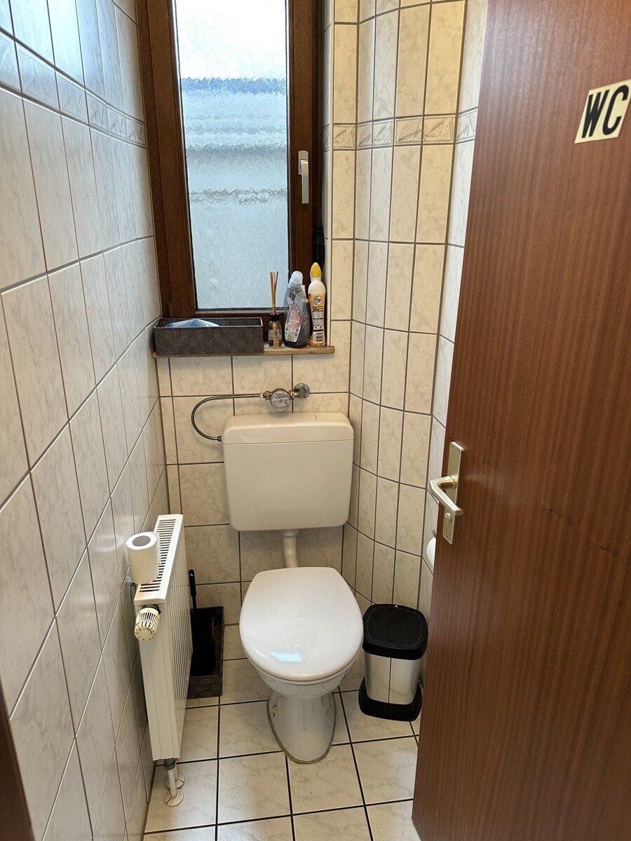EG - WC
