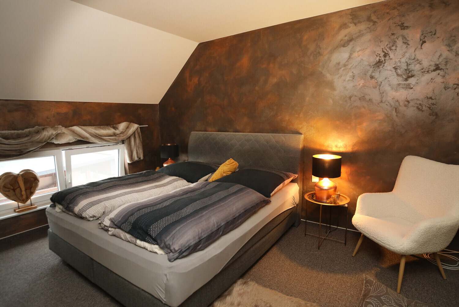 Schlafzimmer DG