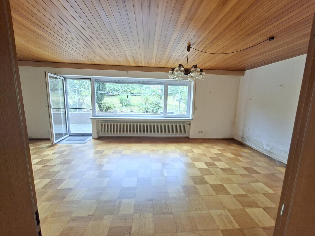 Wohnzimmer mit Terrasse 