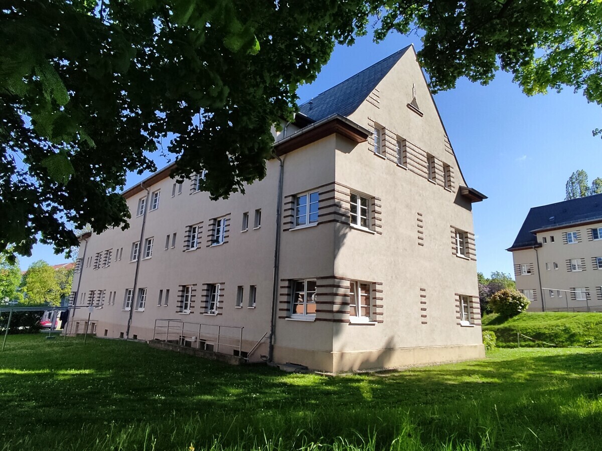 Wohnhaus seitlich