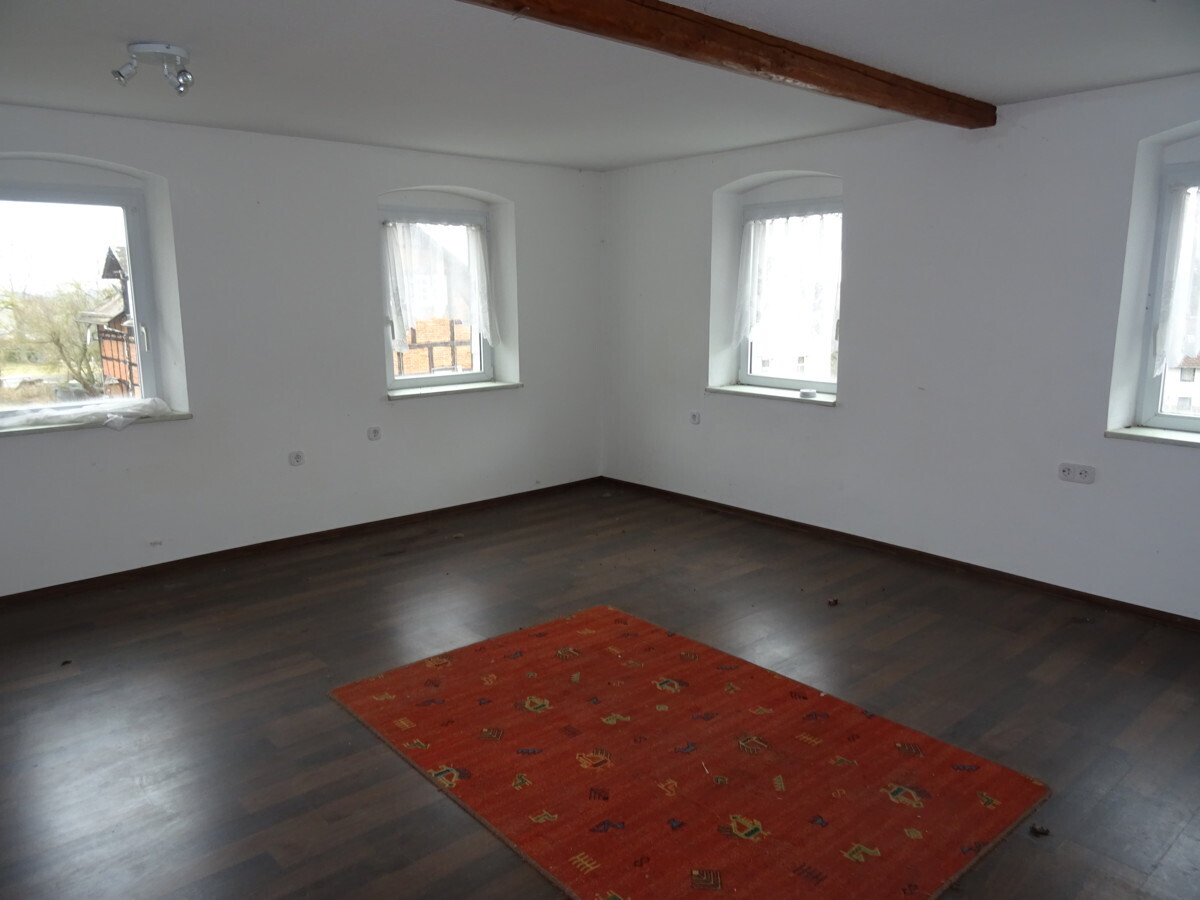 großes Eckzimmer