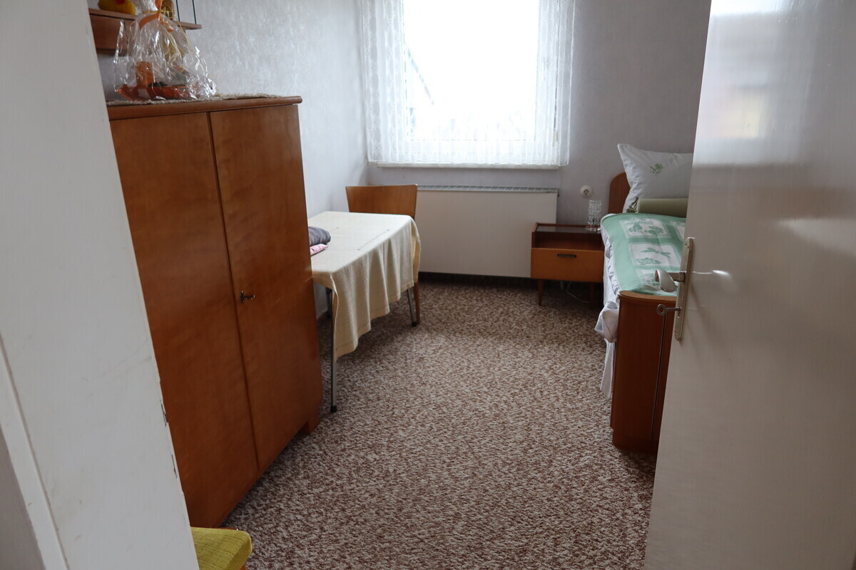 kl. Schlafzimmer OG