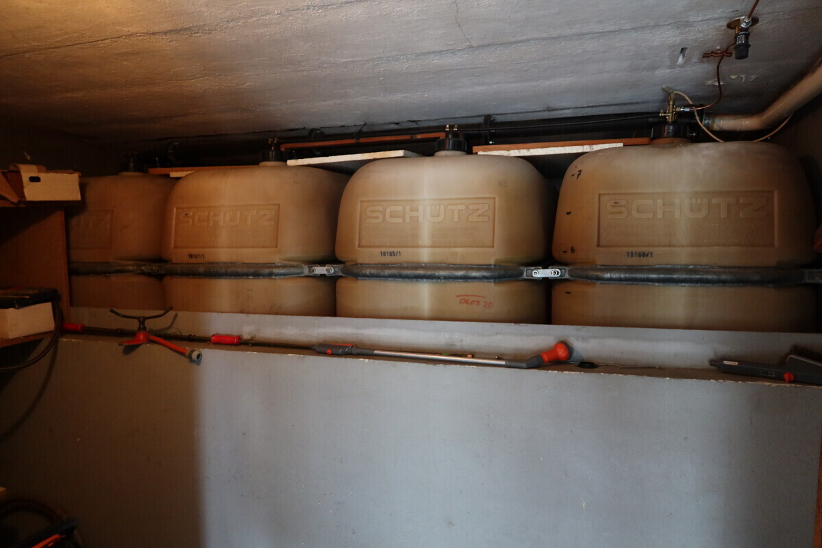 Tanks 4 x 1850 l