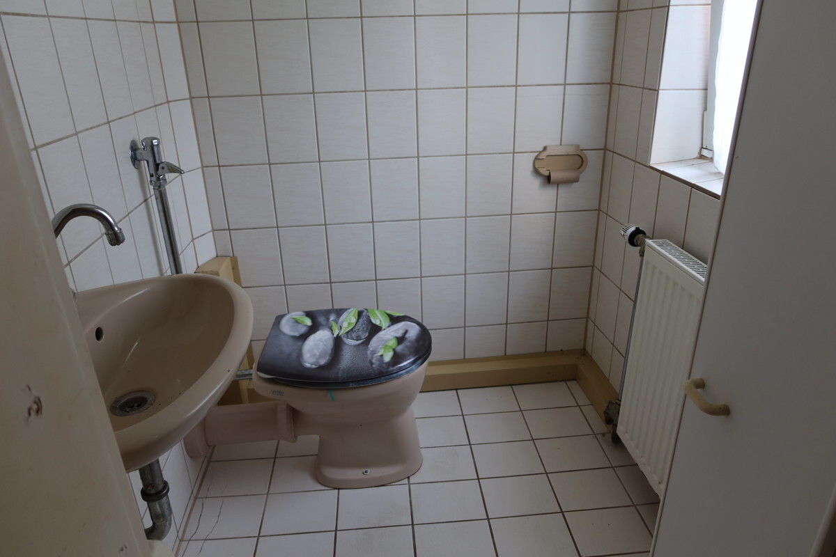 sep. WC EG Haus 1