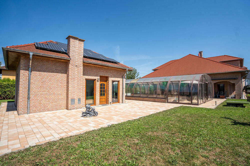 Poolhaus