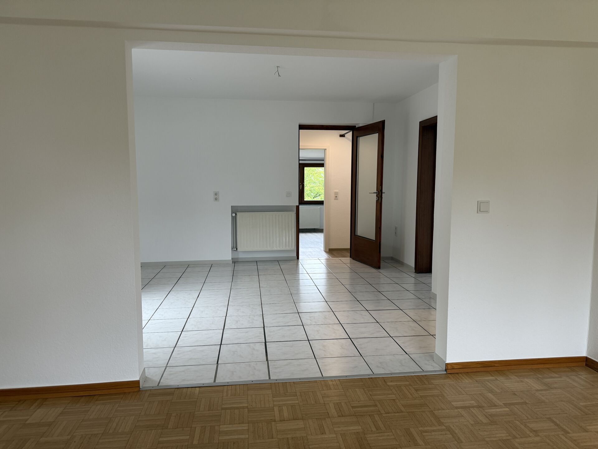 Wohn-/Esszimmer Whg EG links