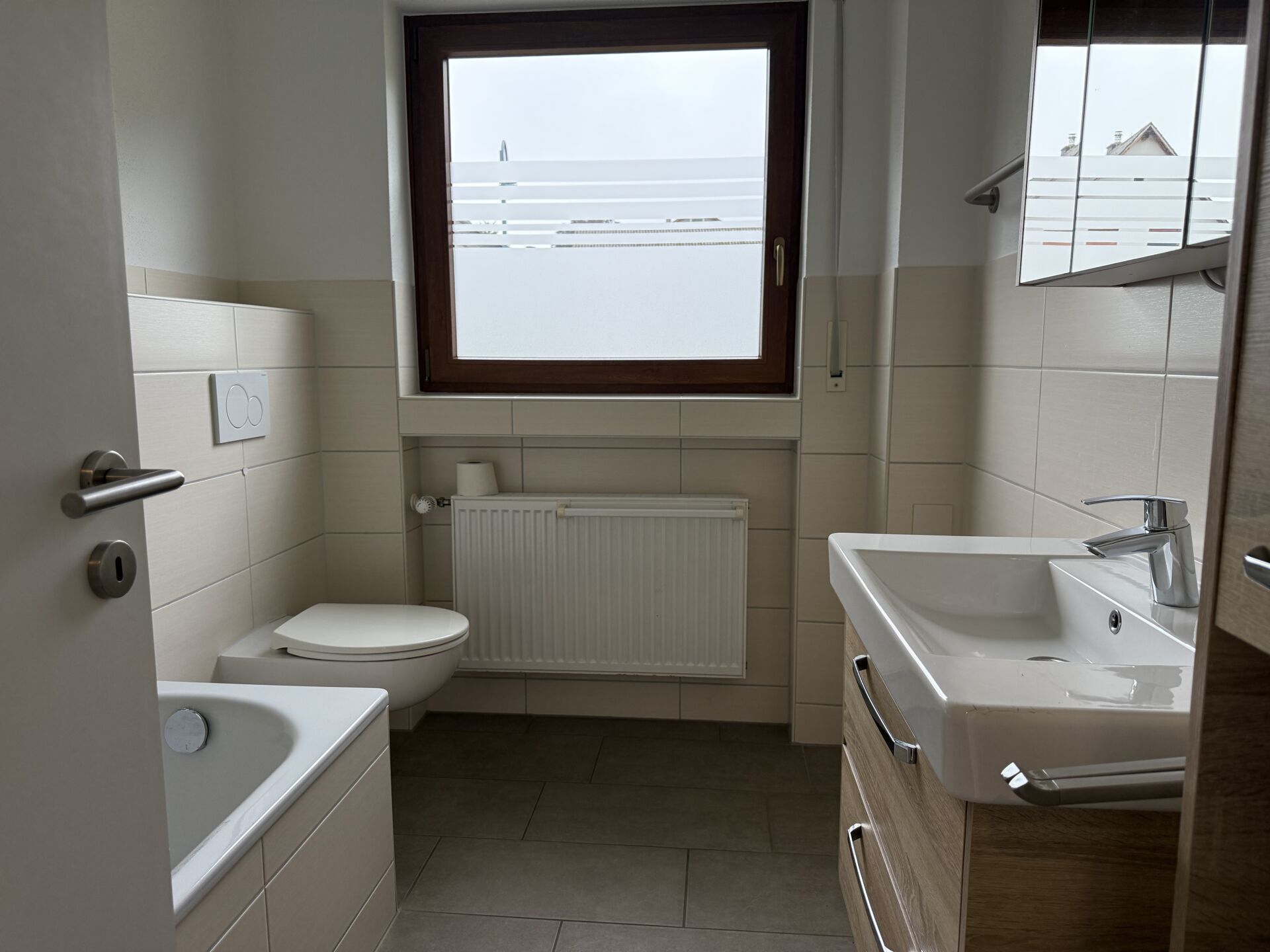 Wannenbad Whg EG links