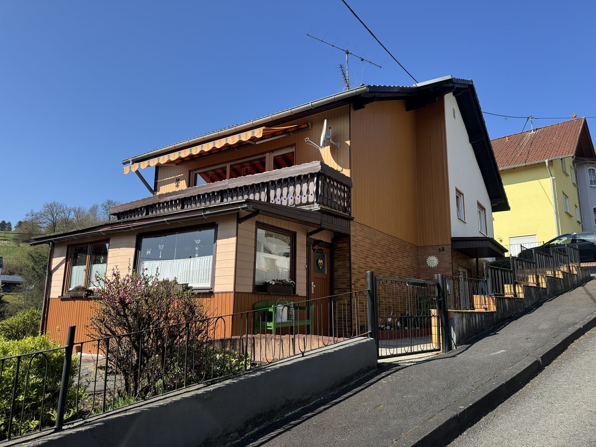 Einfamilienhaus mit Aussicht