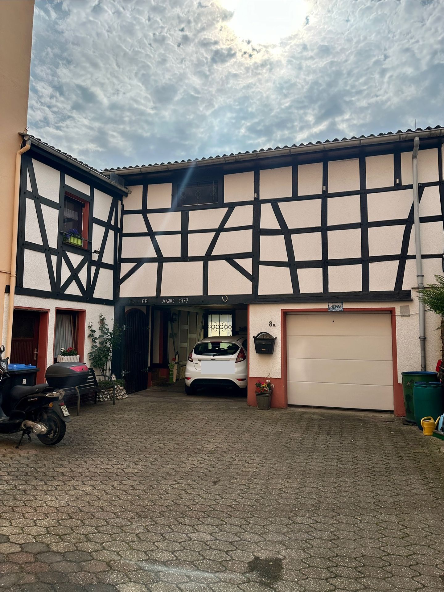 Hof mit Blick auf Hinterhaus