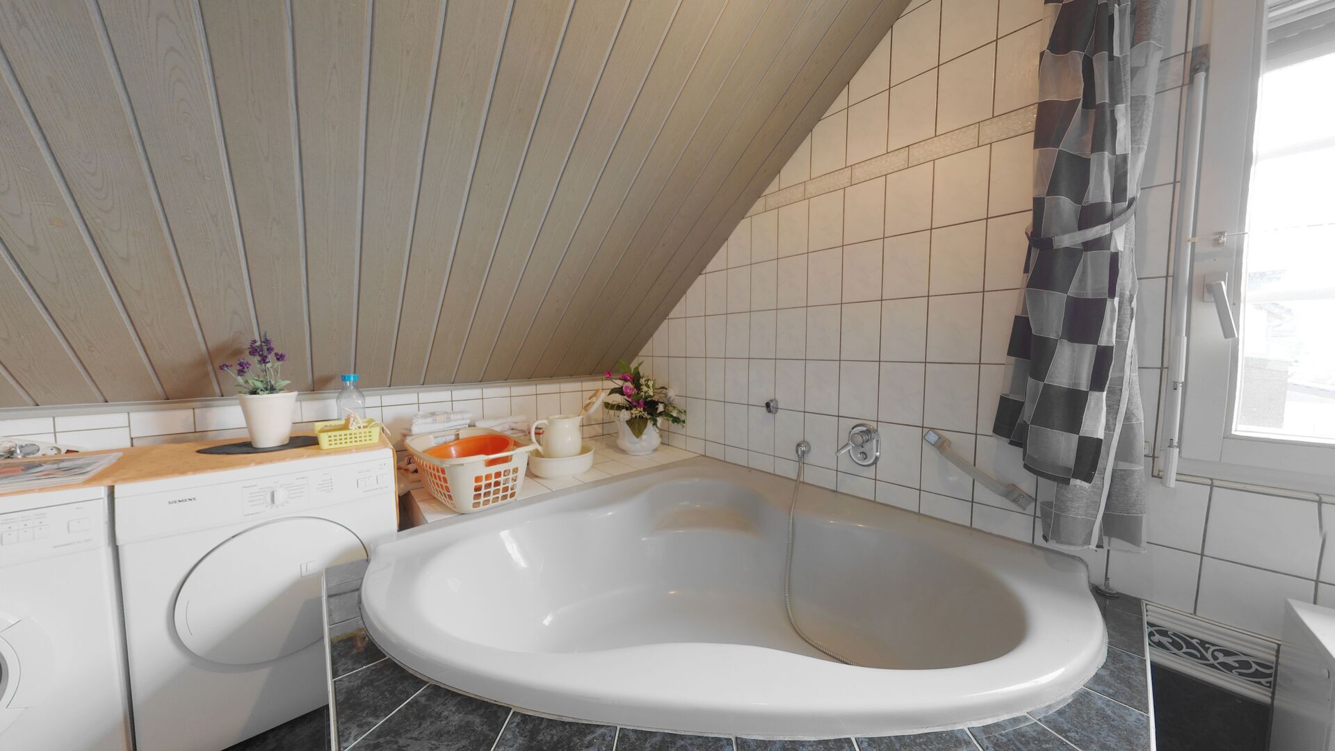Badezimmer DG