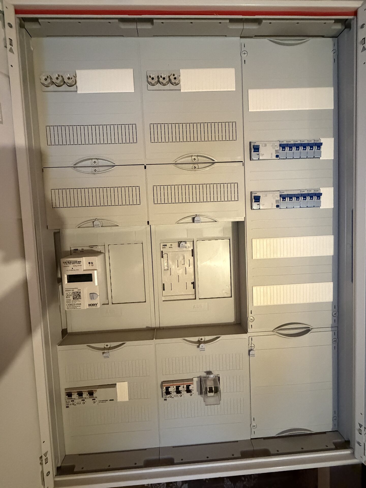 Elektroinstallation Haus links