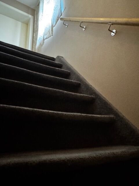 steile Treppe