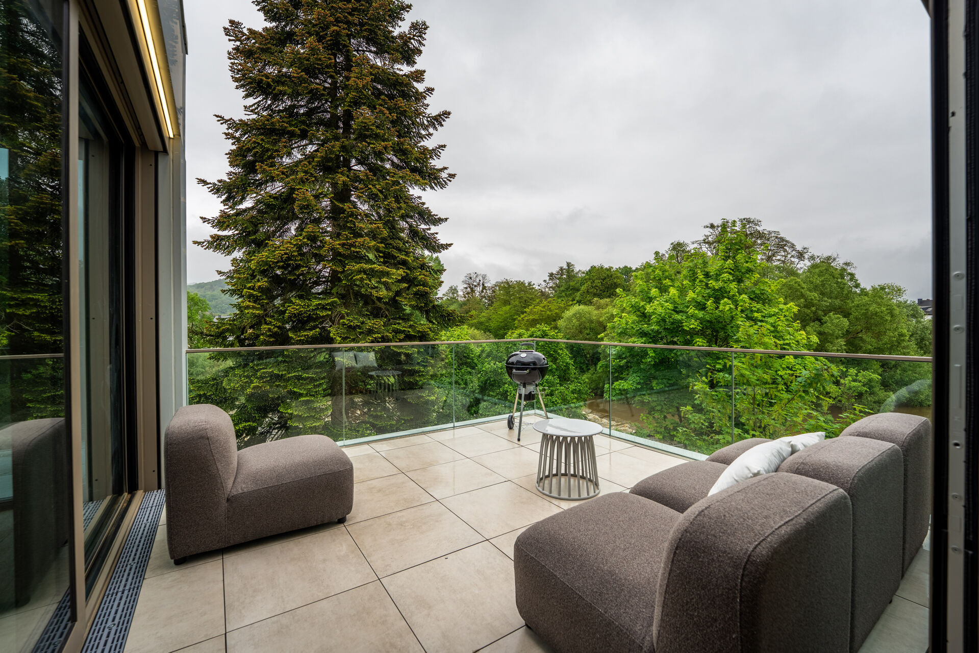Dachterrasse zur Wied.