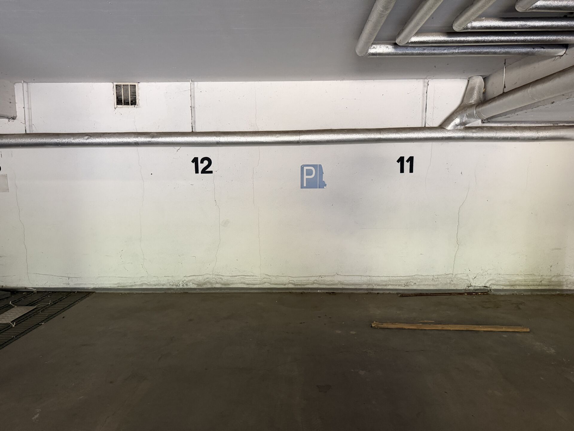 Tiefgaragenstellplätze