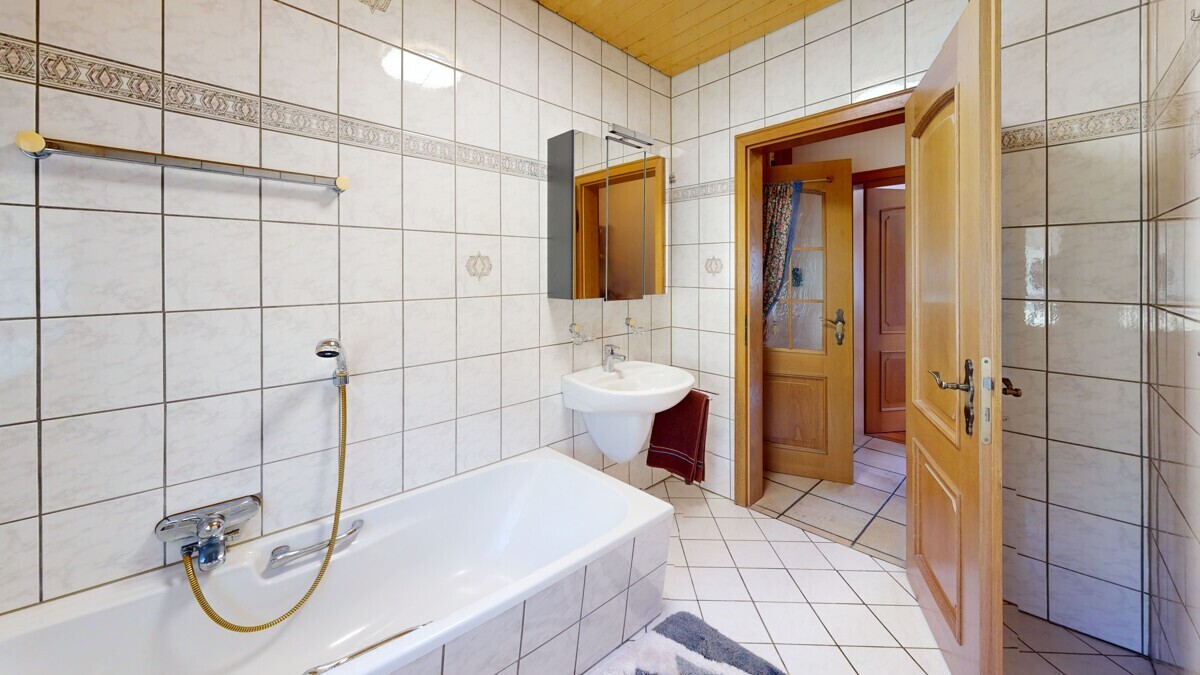 Badezimmer | 1. OG