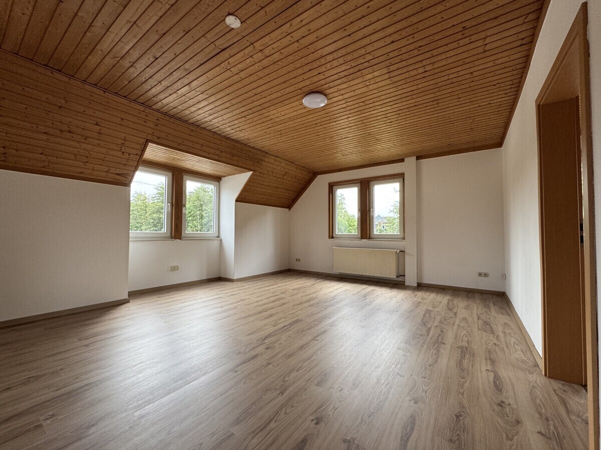 Wohnung Altbau 1. Etage 2024.08