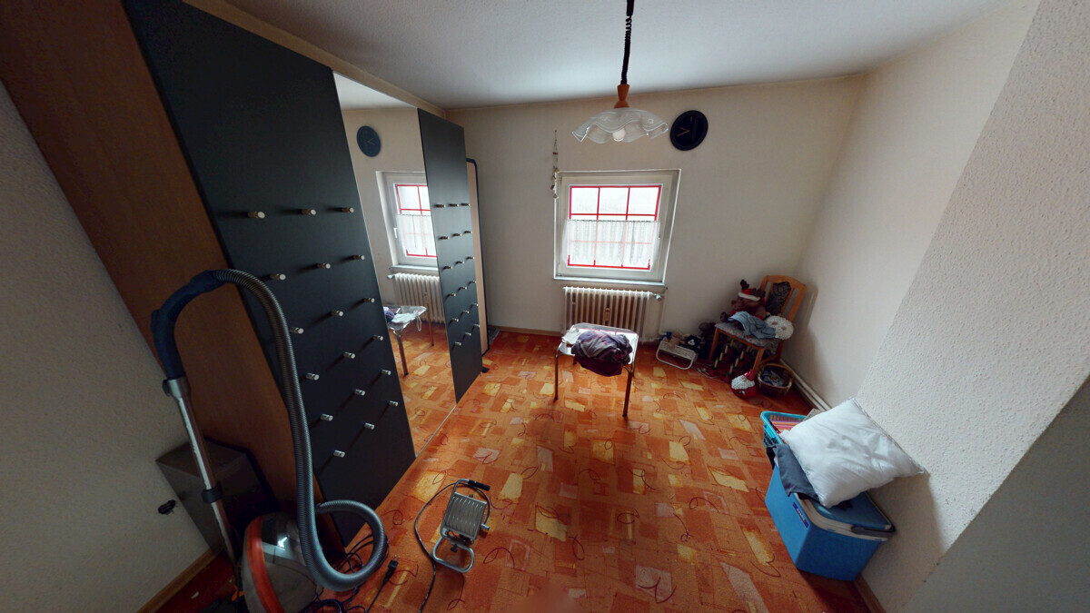 Ankleidezimmer OG