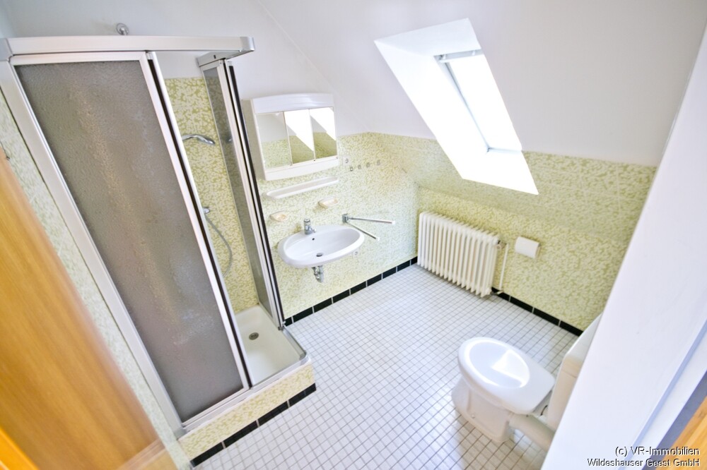 Badezimmer im Dachgeschoss