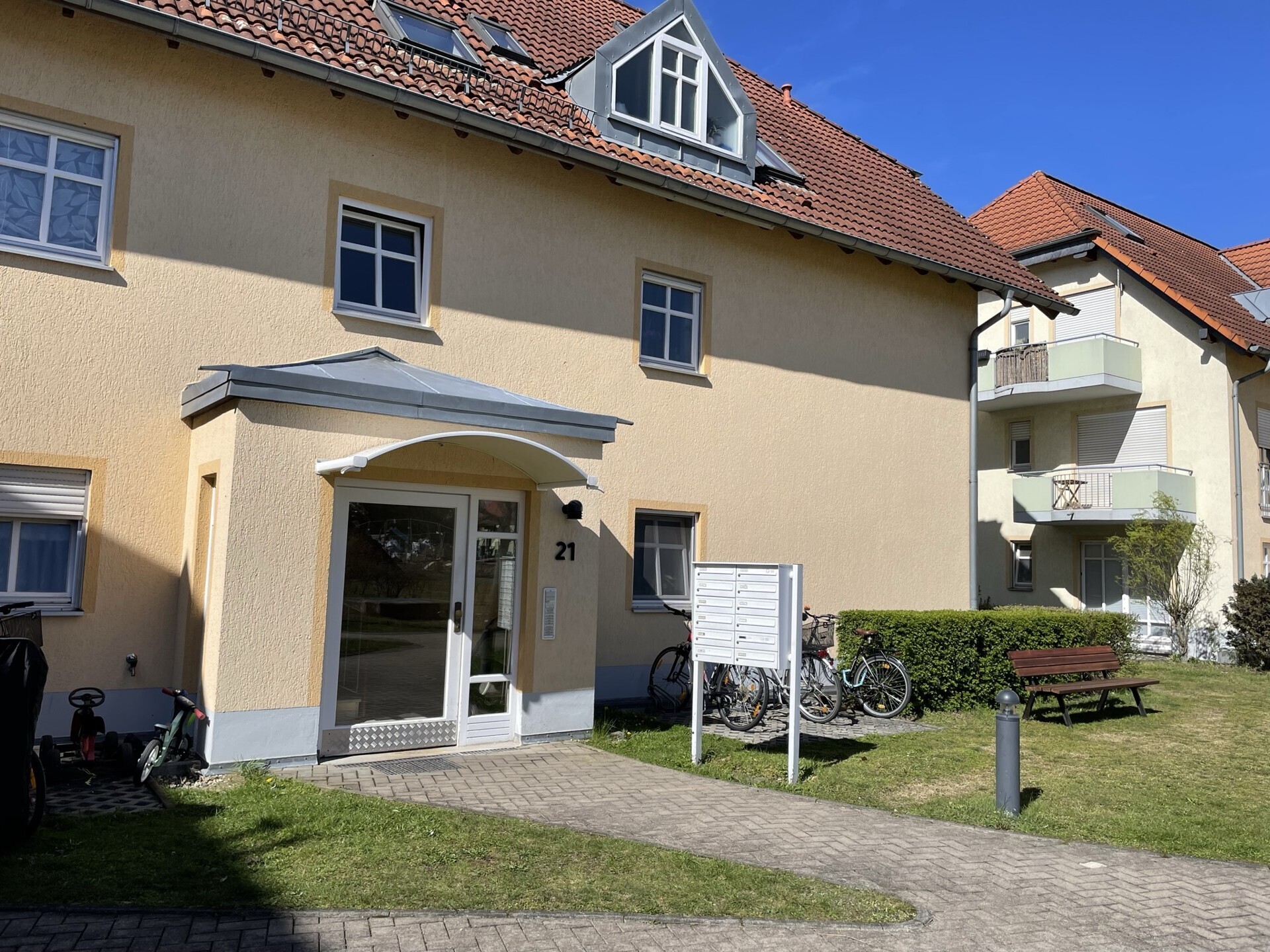 Eingangsbereich Haus (2)