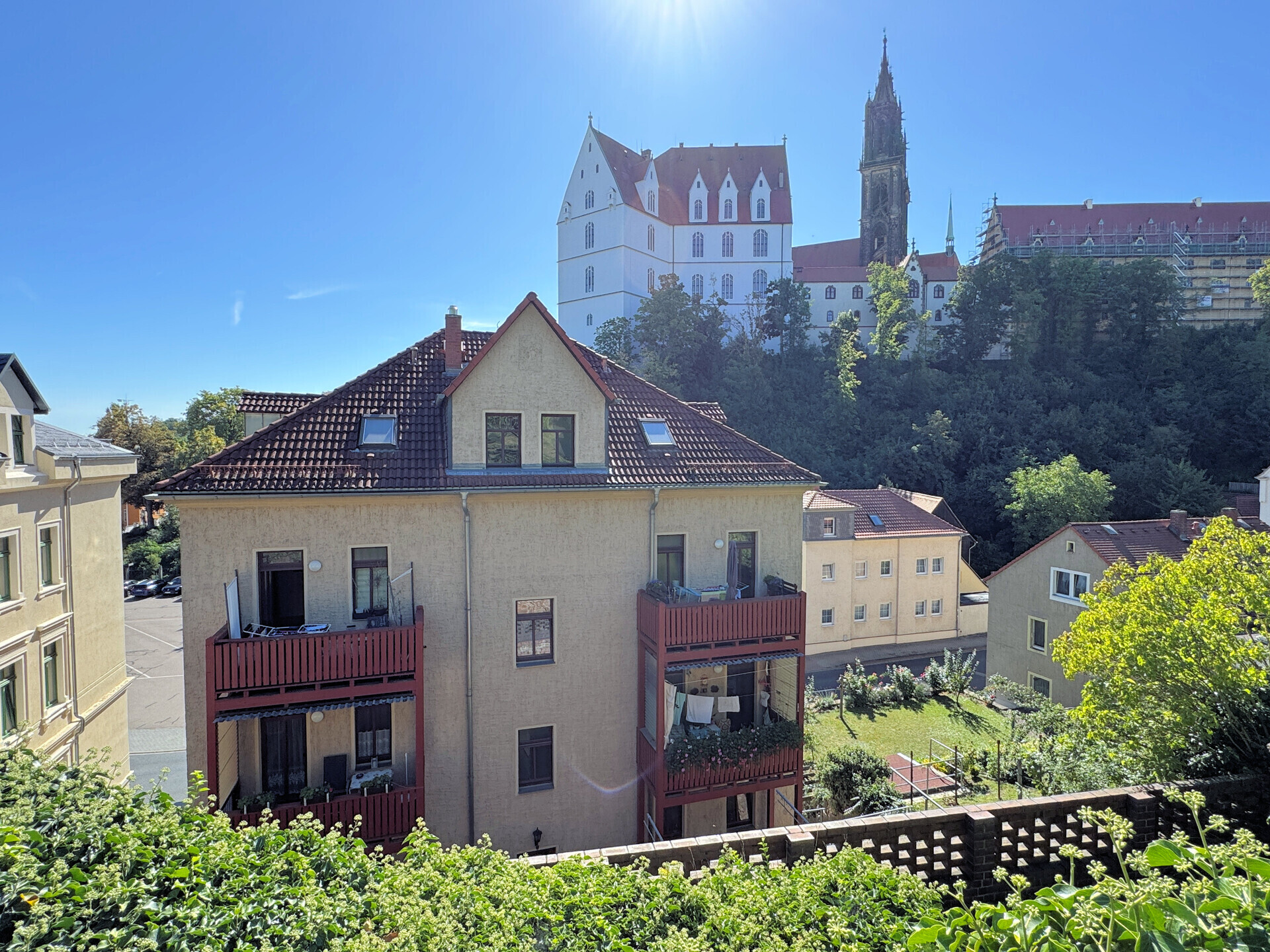 Hausansicht hinten mit Blick zur Albrechtsburg
