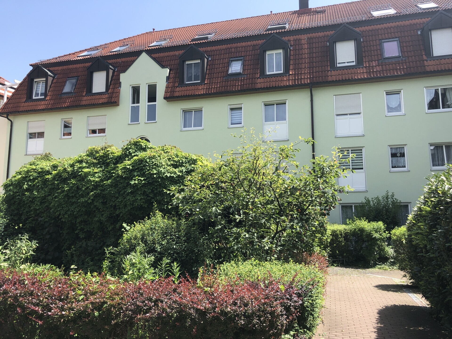 Hausansicht  Eingangsbereich