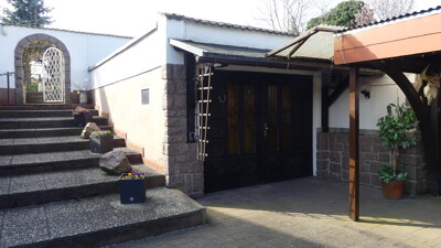 Garage 2