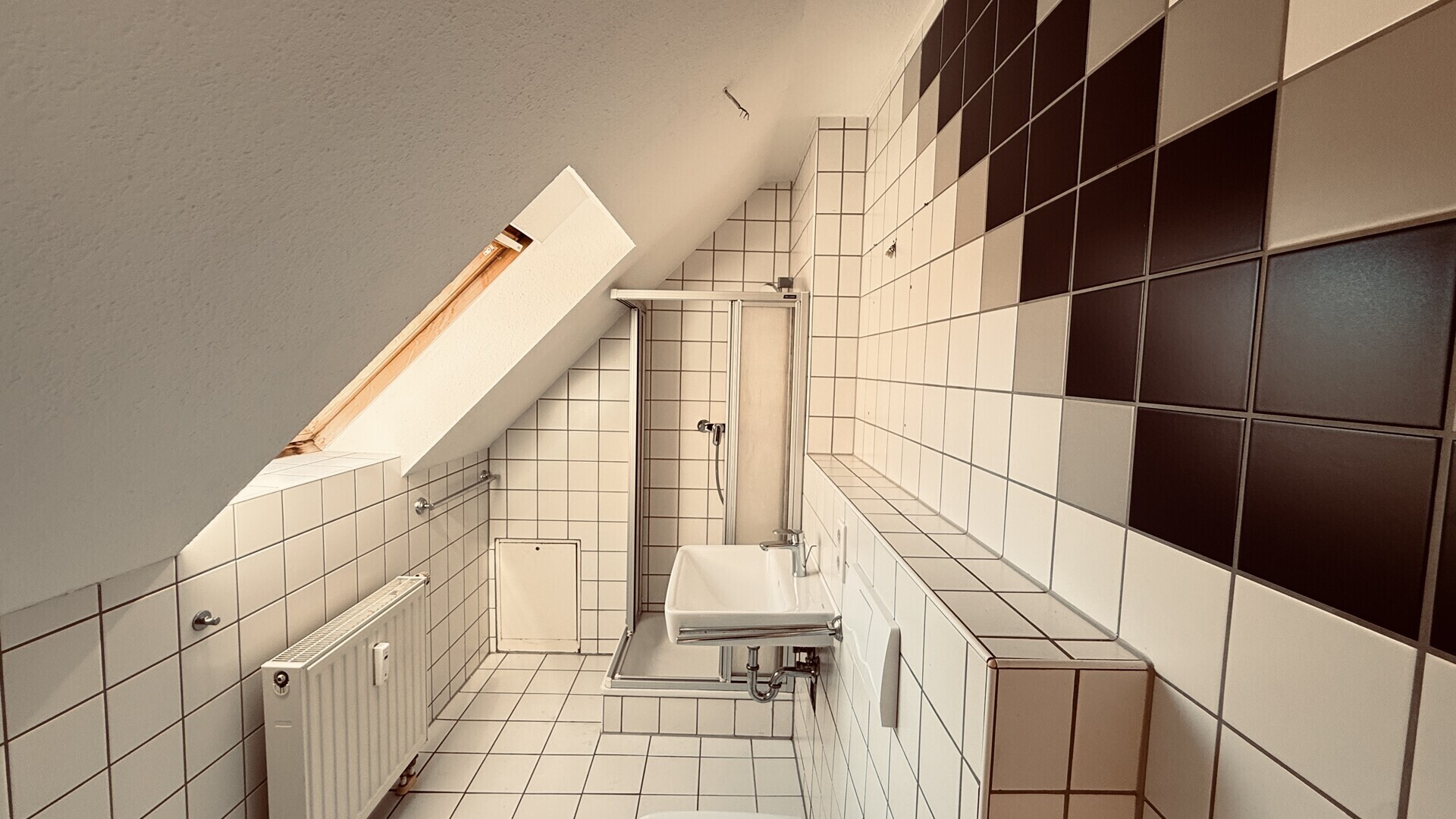 Badezimmer mit Dusche