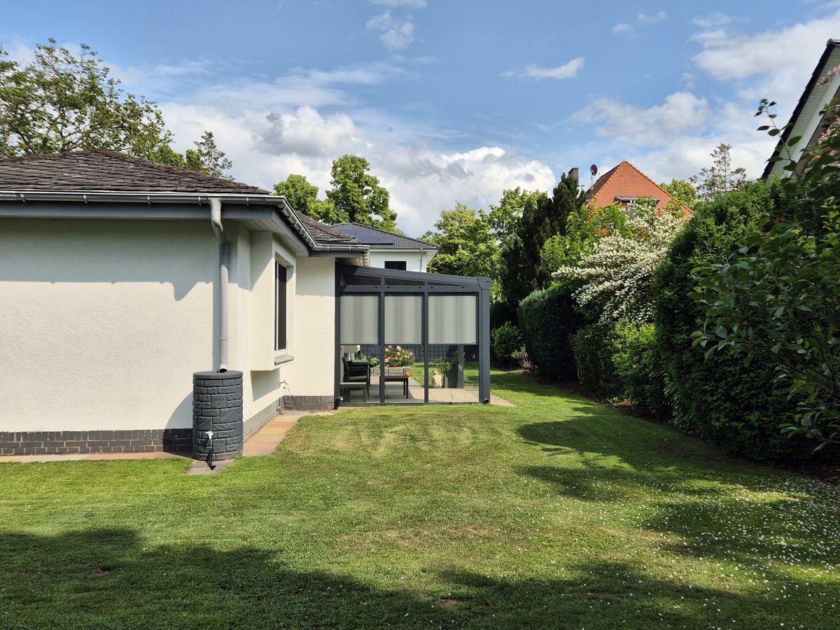 Seit mit Terrasse 2