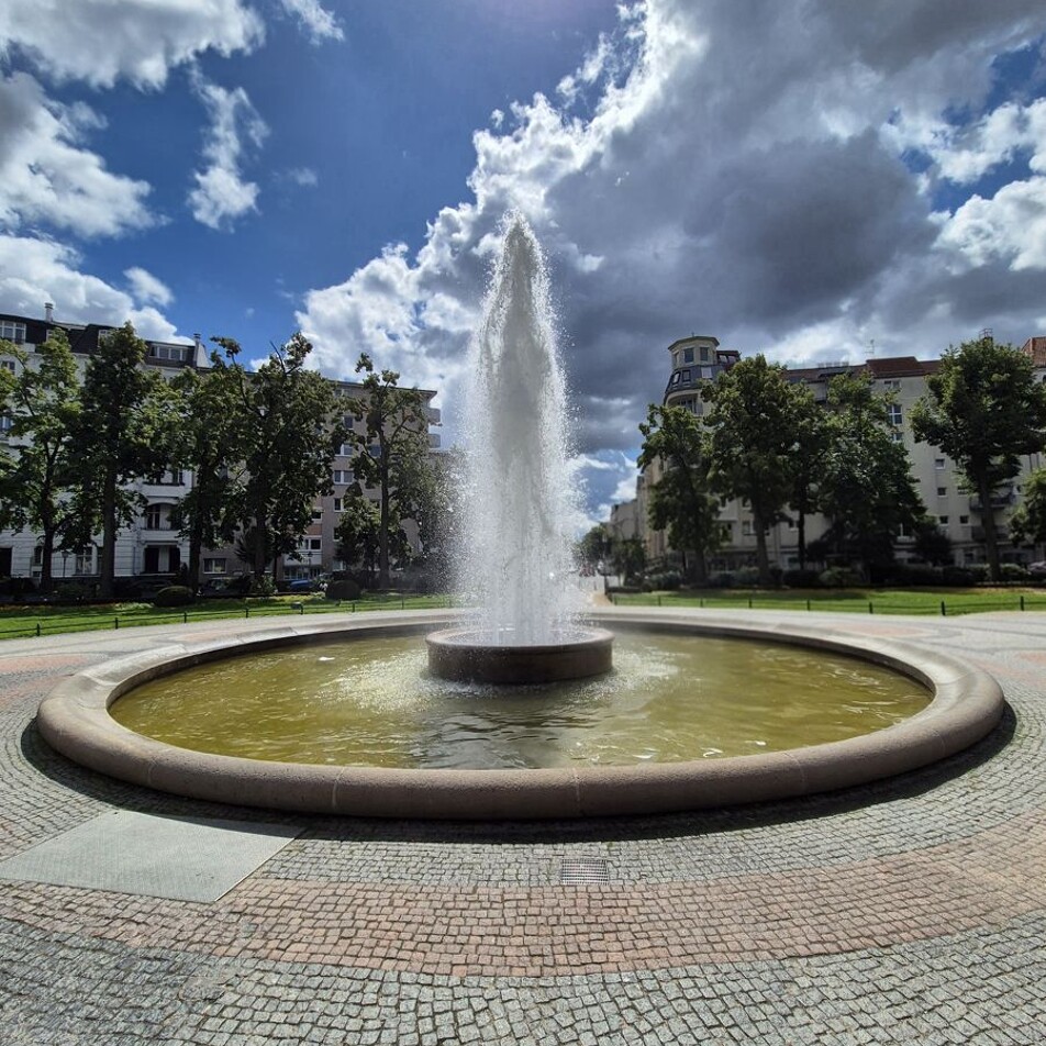 Viktoria-Luise-Platz
