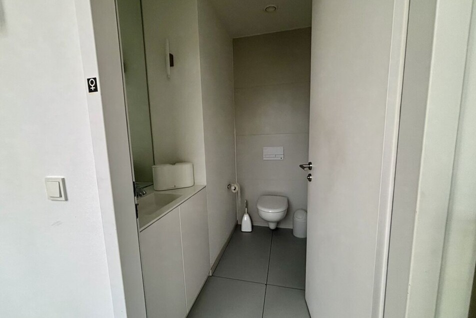WC 2